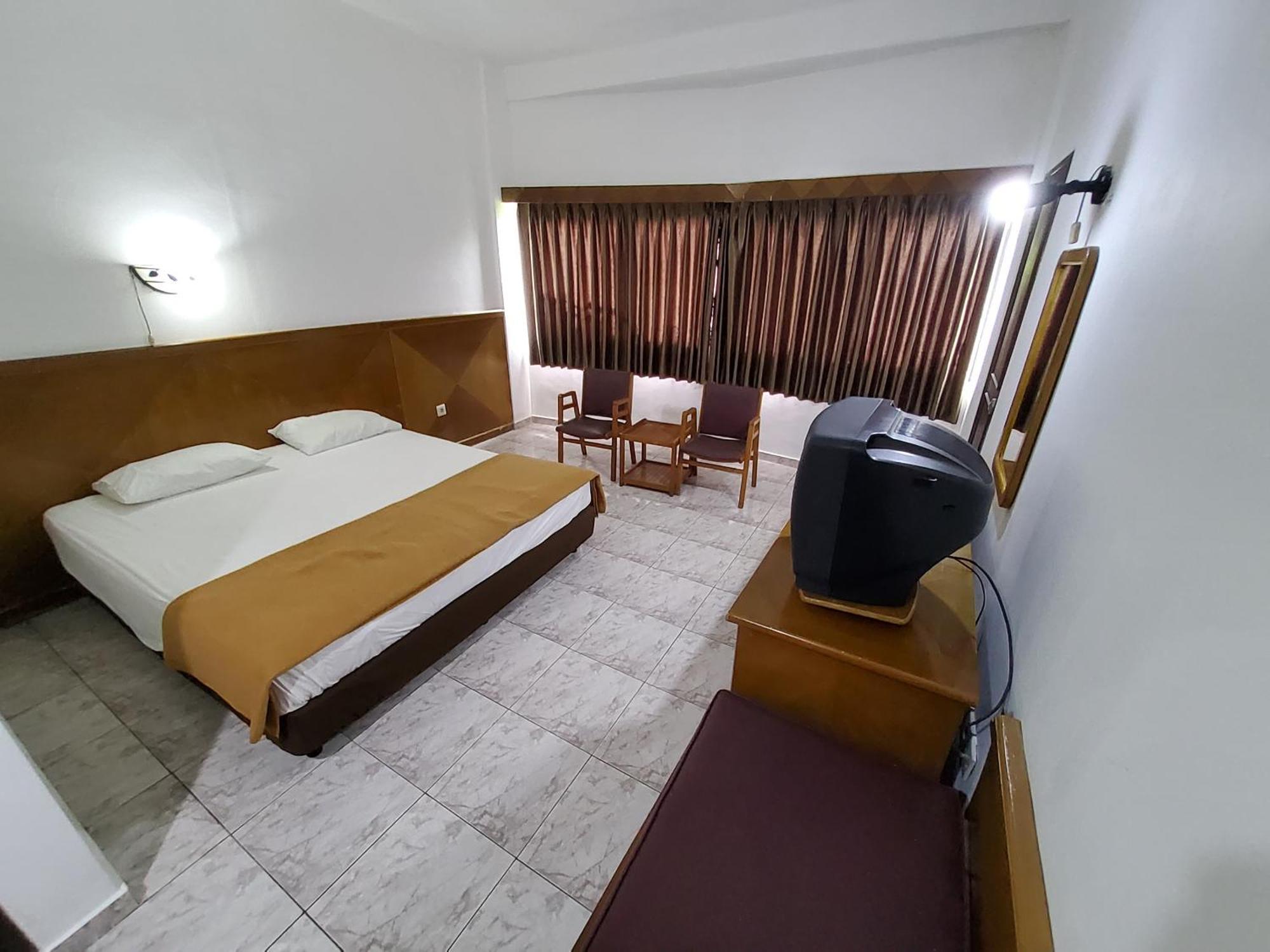 Hotel Kumala Samudra Cikakak Екстер'єр фото